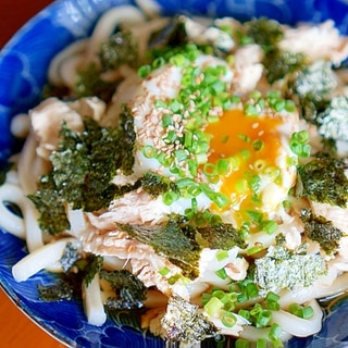 レンジで簡単！鳥ささみと半熟卵の冷やしうどん